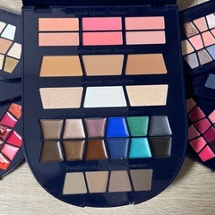 sephora 多色アイシャドウパレットの画像