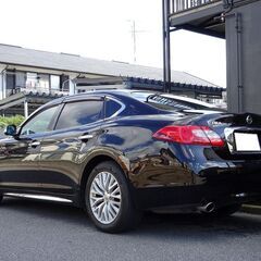 車検満タン 29年式 シーマハイブリッド VIP エマージェンシーブレーキ レーダークルーズ HDDナビ フルセグTV Bluetooth アラウンドビューモニター インテリキー サンルーフ 黒本革シート シートヒーター シートクーラー HID ETCの画像