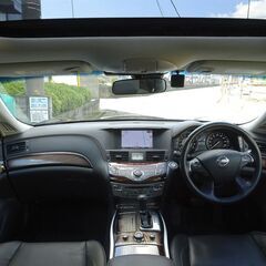 車検満タン 29年式 シーマハイブリッド VIP エマージェンシーブレーキ レーダークルーズ HDDナビ フルセグTV Bluetooth アラウンドビューモニター インテリキー サンルーフ 黒本革シート シートヒーター シートクーラー HID ETCの画像