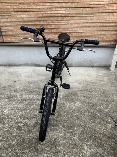 週末限定で値引きして10000円で。さらに値引きして9000円になりました。bmx
