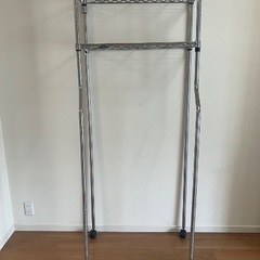 スチールラック（デスクとして使える）の画像