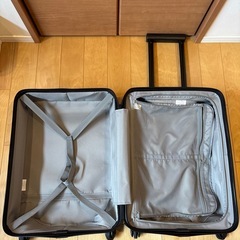 受け渡し予定者決定　訳あり　無印良品キャリーケース　の画像