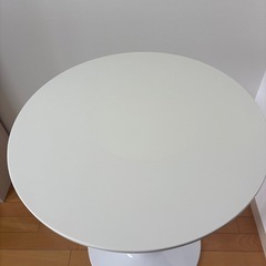 白　カフェテーブル　ダイニングテーブル　60センチの画像
