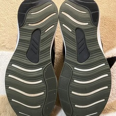 adidas 子供靴 22.5 迷彩柄の画像