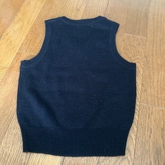美品 ネイビーベスト　110cmの画像