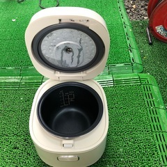 美品 comfee  炊飯器　4合炊　CRD-20PY1B1の画像