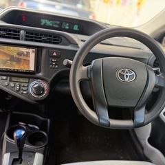 H２４年式　アクア　車検付きの画像