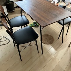 ダイニングテーブルセット➕椅子2脚
の画像