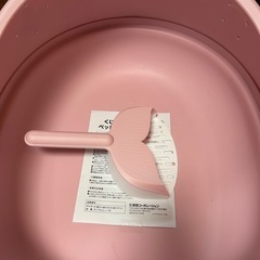 クジラ型猫用トイレの画像