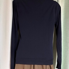 UNIQLO Mサイズ 長袖ライトVネックカーディガン☆の画像