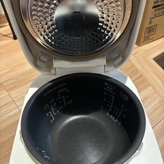 Panasonic 炊飯器 SR-HC105の画像