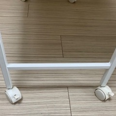 ☆取引中☆折り畳み可能テーブル　無料譲りの画像