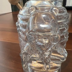 ガラス製プーさんハニーポット木製スティック付きの画像