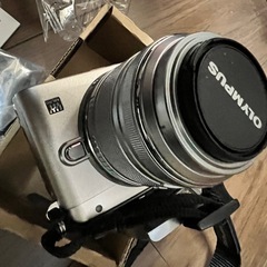 オリンパス　カメラ　E-PL6の画像