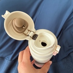 ★10/18★スタバ★ 水筒　の画像
