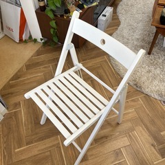 IKEA 折りたたみ椅子の画像
