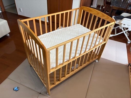 ベビーベッド 
カトージ KATOJI マットレス シーツ付