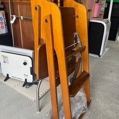 ハピネス 木製ベビーチェア ハイチェア 折りたたみ式 ダイニング用　テーブル付き 保護バンド 中古品 ①の画像