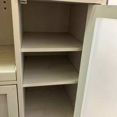 キッチン収納棚の画像