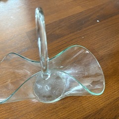 ガラスの花びんの画像