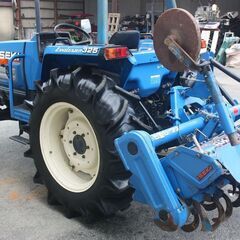 イセキ トラクタ TA325F 32馬力 パワステ 4WD 耕耘170【簡易清掃・下取歓迎】【農機具でっく】【福岡】【トラクター】の画像