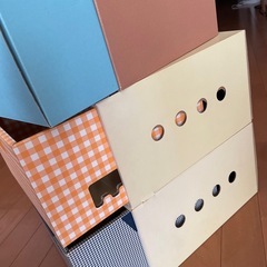 10月末処分！中古品　収納box  素材ダンボール3つの画像