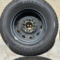 【軽バン・軽トラック用 2023年製 バリ山 DUNLOP ENASAVE VAN01 145R12  LT + マルチピッチの汎用品ホイール付き 4本セット 】ハブ径がかなり大きいので三菱車やスバル車でも余裕で装着出来ます。の画像