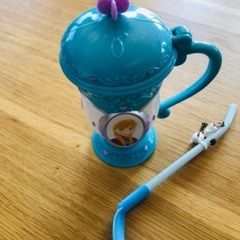 ディズニーオンアイス カップ ストロー付きの画像