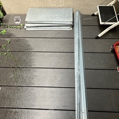 イケア屋外スチールラック2台の画像