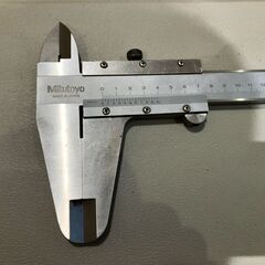 Mitutoyo 長尺ノギス(600mm) ステンレス製 日本製（中古品）の画像