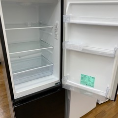90分の無料軽トラック貸出サービス！【Hisense】2ドア冷蔵庫（HR-D1701B）のご紹介です!の画像