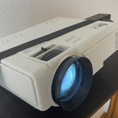 【緊急・10/20(月)まで】4000円！プロジェクター＆スタンドセット (東海大学前駅)の画像