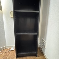 大きめ本棚（ブラック）棚板動かせます　突っ張り棒×2付けますの画像