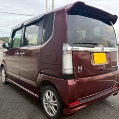 月々1.2万円〜分割払い可❗️ 車検2年付き！【名義変更代込み】大人気☆ホンダ N-BOXカスタム☆ステアリングスイッチ付き☆純正オーディオ付☆電動スライドドア♪しかも両側☆ドラレコ付き☆スマートキー☆フルオートエアコン☆事故歴修復歴なし☆そのまま乗って帰れます❗️の画像