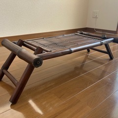 アジアンサイドテーブルの画像
