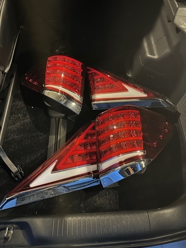 20アルファード　ヴァレンティテールランプ