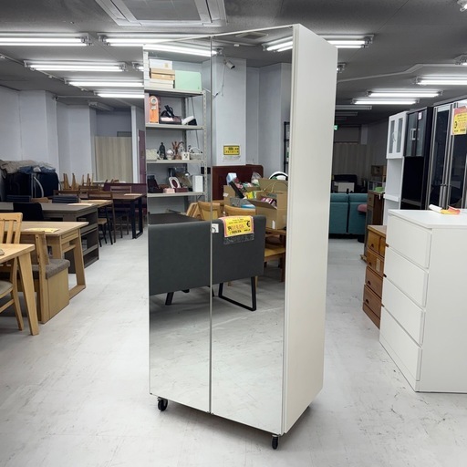 【美品‼️】オシャレ♪ キャスター付き 80cm幅ワードローブ クローゼット タンス 衣類収納家具 ホワイト♪