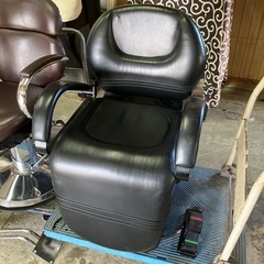 中古品☆バーバー椅子3台セット☆理容美容室☆カット椅子2台シャンプー電動椅子1台☆店舗用椅子セットの画像