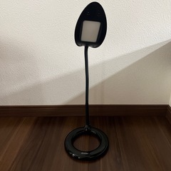 黒いデスクライト②、スイッチングアダプター付き。の画像