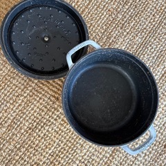 【受け渡し予定者確定済み】STAUB  ストーブ　無水鍋の画像