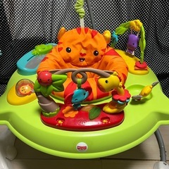 FISHER PRICE のベビージャンパー Gracoブランドのポータブルベビーベッドの画像