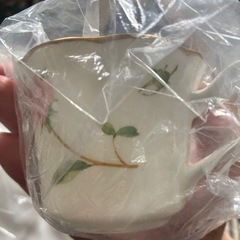 ナルミボーンチャイナのカップの画像