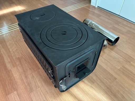 薪ストーブ　角型窓付きガード付”ベイダー”