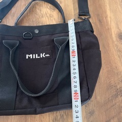 MILK FED ミルクフェド ブラック ショルダーバッグの画像