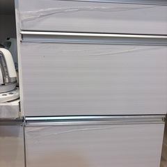 キッチンボード食器棚の画像