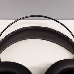 AKG K245 オープンエアー型 ヘッドホンの画像