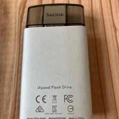 SanDisk iXpand フラッシュドライブ 64GBの画像