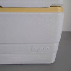 igloo クーラーボックスの画像