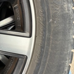 スタッドレスタイヤ　205/60R16の画像