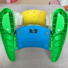 音の鳴る車のおもちゃ　運転まねっこの画像